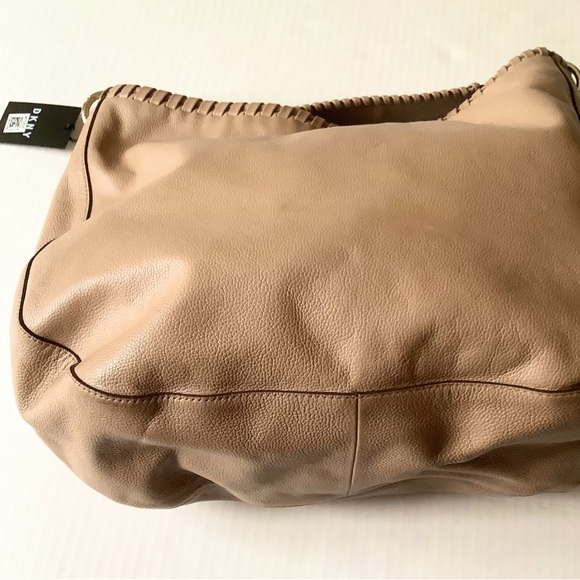 Elegant DKNY Women's Bag - Picture 3 of 10